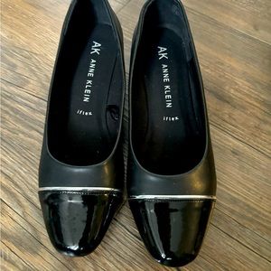 Anne Klein dress shoes